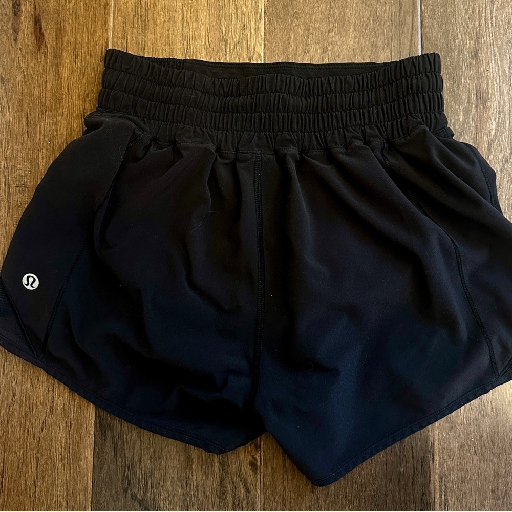 Lululemon Hotty Hot High-Rise Lined 2.5” Women’s Shorts